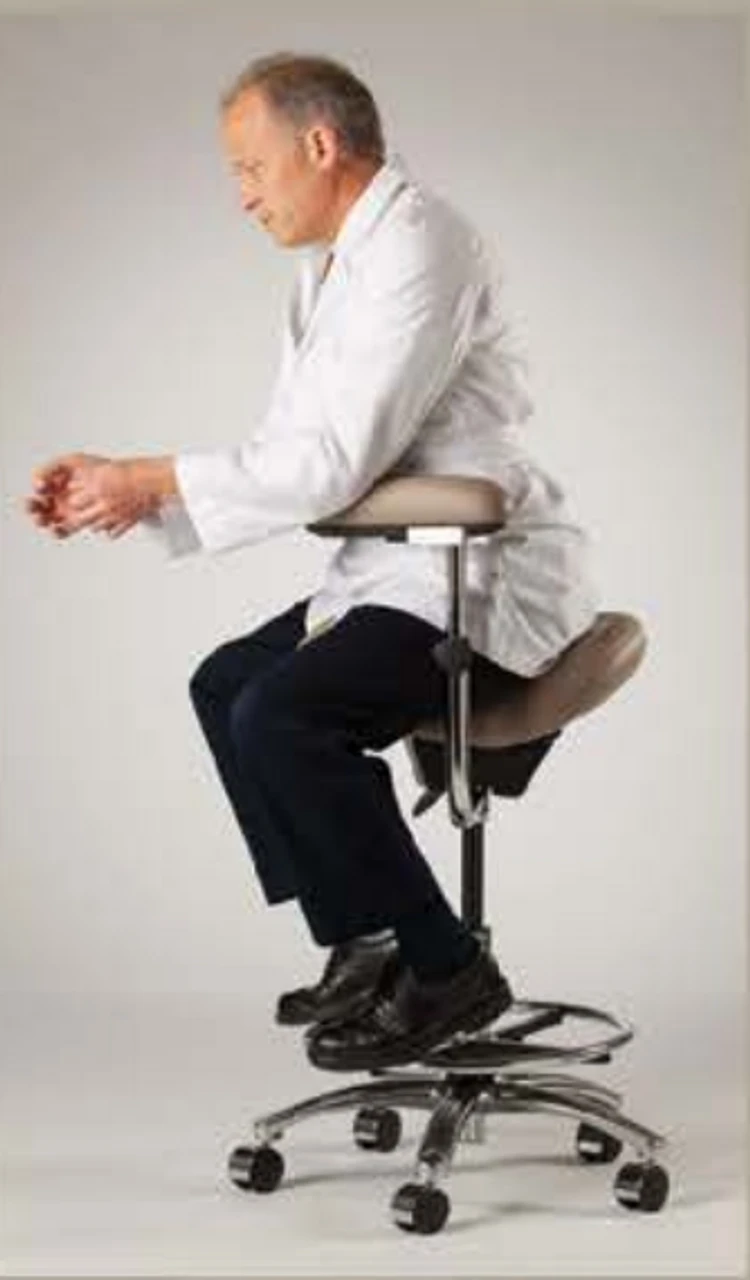 Bambach Classic Small Ergonomic Saddle Stool With Backrest 9 Bambach Classic Small Ergonomic Saddle Stool With Backrest - Image 7