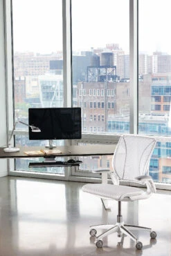 Humanscale Diffrient World Chair -Desk Elegant Shop world white i2 3000 99993.1438609239